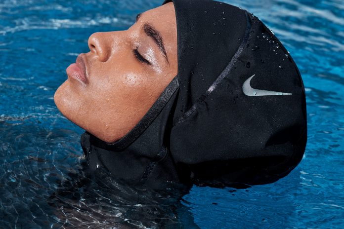 NIKE