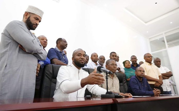 Mombasa governor Ali Hassan Joho leads a presser with leaders allied to Raila Odinga
