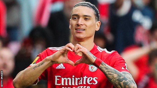 _125334833_gettyimages-1239868545