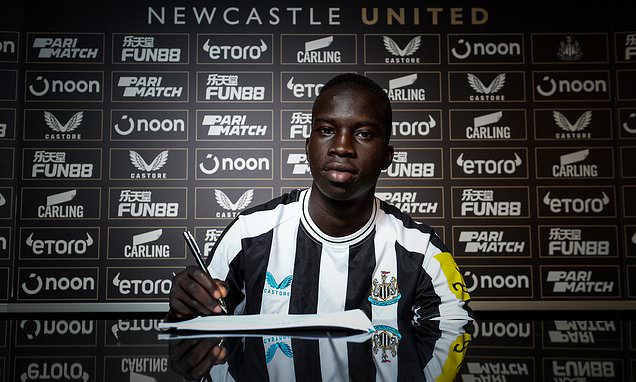 62958531-0-image-a-9_1664523582737