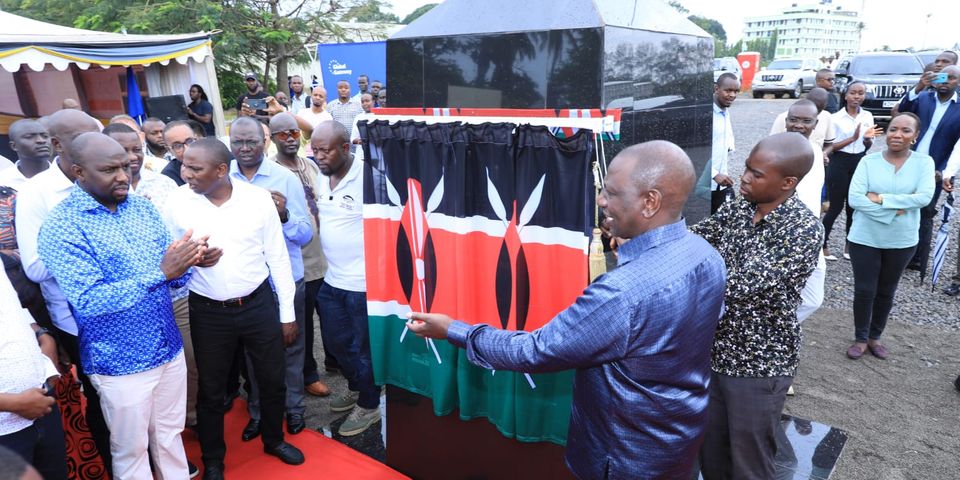 President Ruto Unveils Road Connecting Kenya and Tanzania 