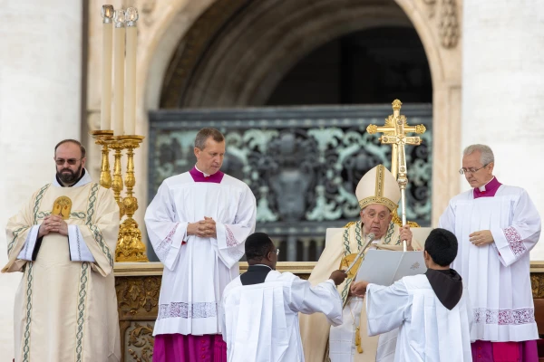 241020-holy-mass-and-canonization-daniel-ibanez-15