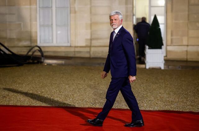 tag_reuters.com,2025_newsml_LYNXMPEL4K0MC_12025-05-21T122105Z_1_LYNXMPEL4K0MC_RTROPTP_3_AI-SUMMIT-BUSINESS