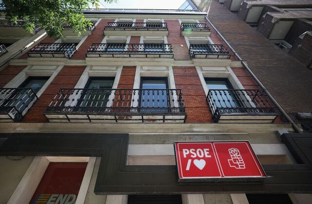 tag_reuters.com,2025_newsml_LYNXMPEL5J0MR_12025-06-20T132901Z_1_LYNXMPEL5J0MR_RTROPTP_3_SPAIN-CORRUPTION