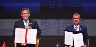 China, ASEAN Sign Upgraded Free Trade Pact Amid U.S. Tariff Pressures