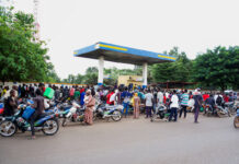 Mali Shuts Schools Amid Fuel Crisis, Secures Russian Deal for Petroleum Supplies