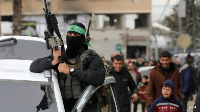 rsh0mipg_hamas-fighter_625x300_07_February_25