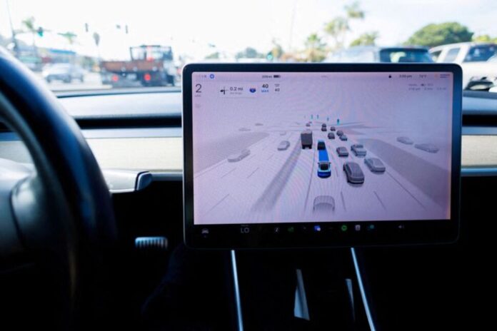 tag_reuters.com,2025_newsml_LYNXMPEL9N0SC_12025-10-24T145804Z_1_LYNXMPEL9N0SC_RTROPTP_3_TESLA-FSD
