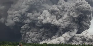 Dramatic Volcano Rescue Where Indonesia Evacuates Climbers from Erupting Semeru