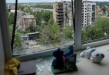 Fierce Battles Rage in Ruins of Pokrovsk as Russian and Ukrainian Forces Clash