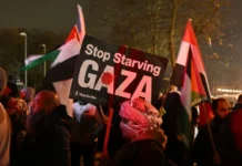 Chaos Outside Villa Park as Pro-Palestine and Israeli Supporters Clash at Europa League Tie