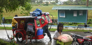 Typhoon Kalmaegi Slams Central Philippines, Brings ‘Life-Threatening’ Storm Conditions