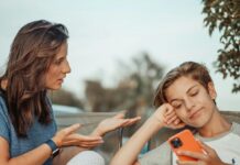 Australia Begins Shutting Down Teen Accounts Ahead of Under 16 Social Media Ban