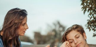 Australia Begins Shutting Down Teen Accounts Ahead of Under 16 Social Media Ban