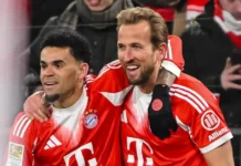 Bayern hit eight past Wolfsburg to extend lead at top