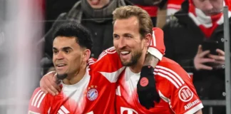 Bayern hit eight past Wolfsburg to extend lead at top