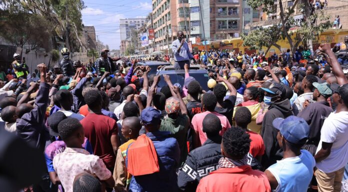 Sakaja halts Mukuru Kwa Njenga demolitions, calls them illegal and inhumane