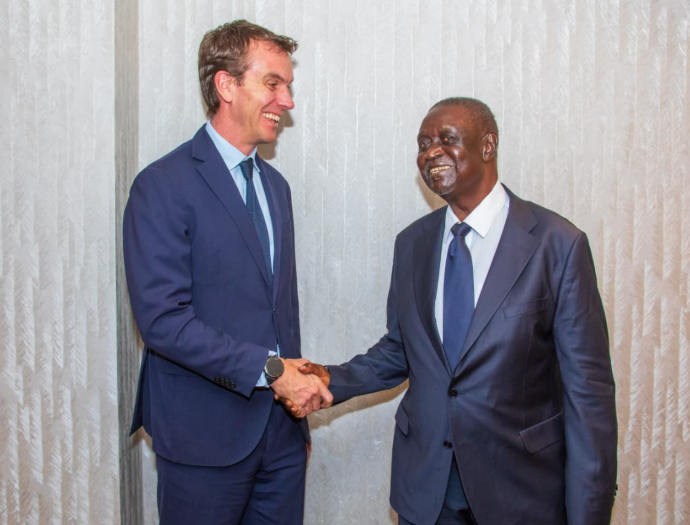 Oburu and British ..-1769521191