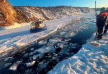 Divers recover bodies of seven Chinese tourists from bottom of Lake Baikal