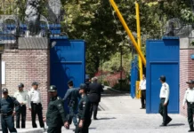 UK withdraws Tehran embassy staff as concern grows over threat of US strikes