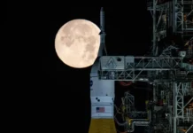 Nasa announces change to its Moon landing plans
