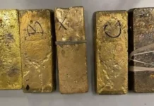 Police discover £1.8m in gold bars at airport