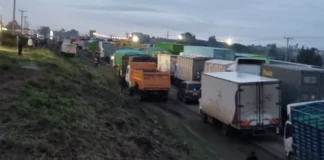 Motorists spend night on Nairobi-Nakuru highway after traffic snarl-up at Gilgil