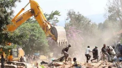 Traders-Stranded-as-_1757656066-16x9