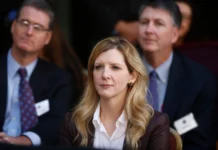 Epstein Ties Force Top Goldman Lawyer Kathy Ruemmler to Exit