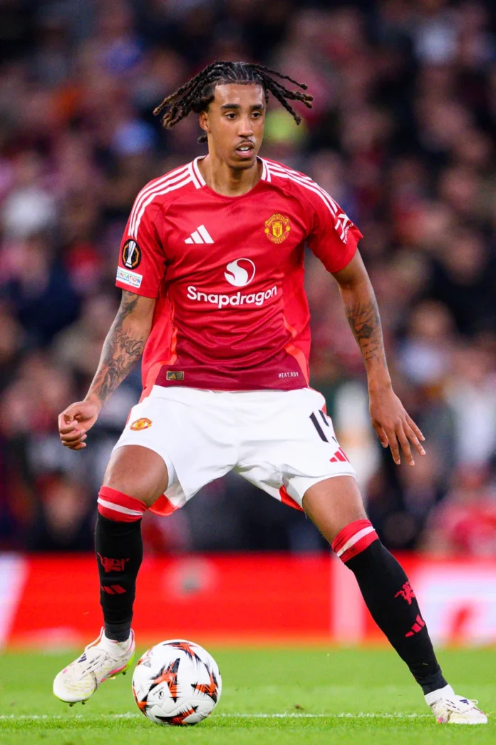 leny-yoro-manchester-united-looks-993139444_44fc8c