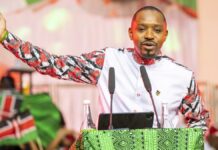 Activist Boniface Mwangi dismisses claims of Uhuru Kenyatta funding the Tuko Kadi campaign
