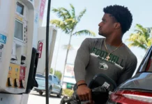 Oil prices continue to fall on hopes of new US-Iran peace talks