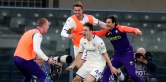De Gea’s huge saves lift Fiorentina to a tense win over Verona