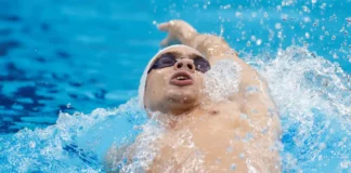 Russian swimmers permitted to compete under flag