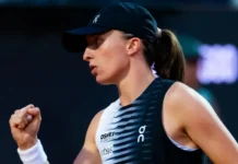 Swiatek drops just one game to set up Osaka meeting