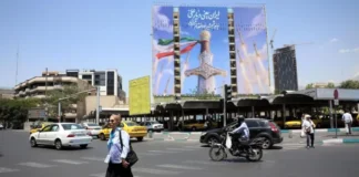 Deal to end fighting would lead to Hormuz reopening, Iran says