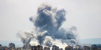 Iran targets Bahrain and Kuwait after renewed US strikes